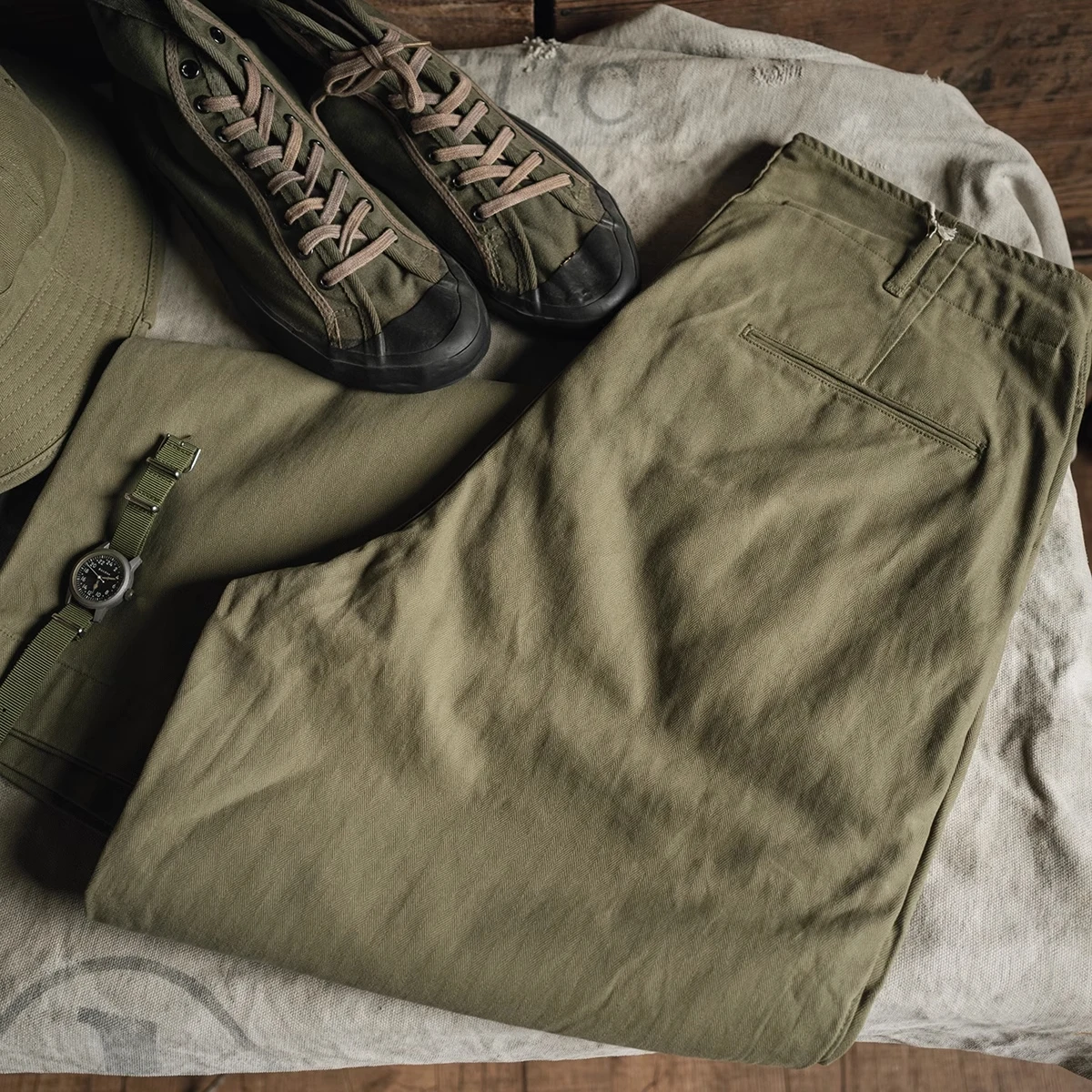 برونسون M-41 متعرجة حك فائدة ا - مراجعة Fishing Pants Waterproof وسعره